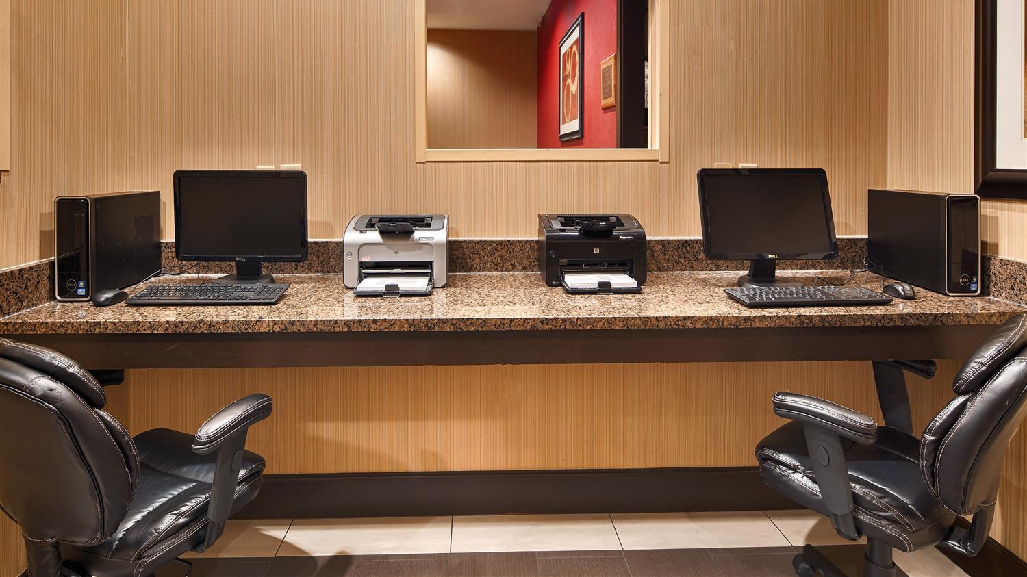 Best Western Plus Denton Inn & Suites Zewnętrze zdjęcie