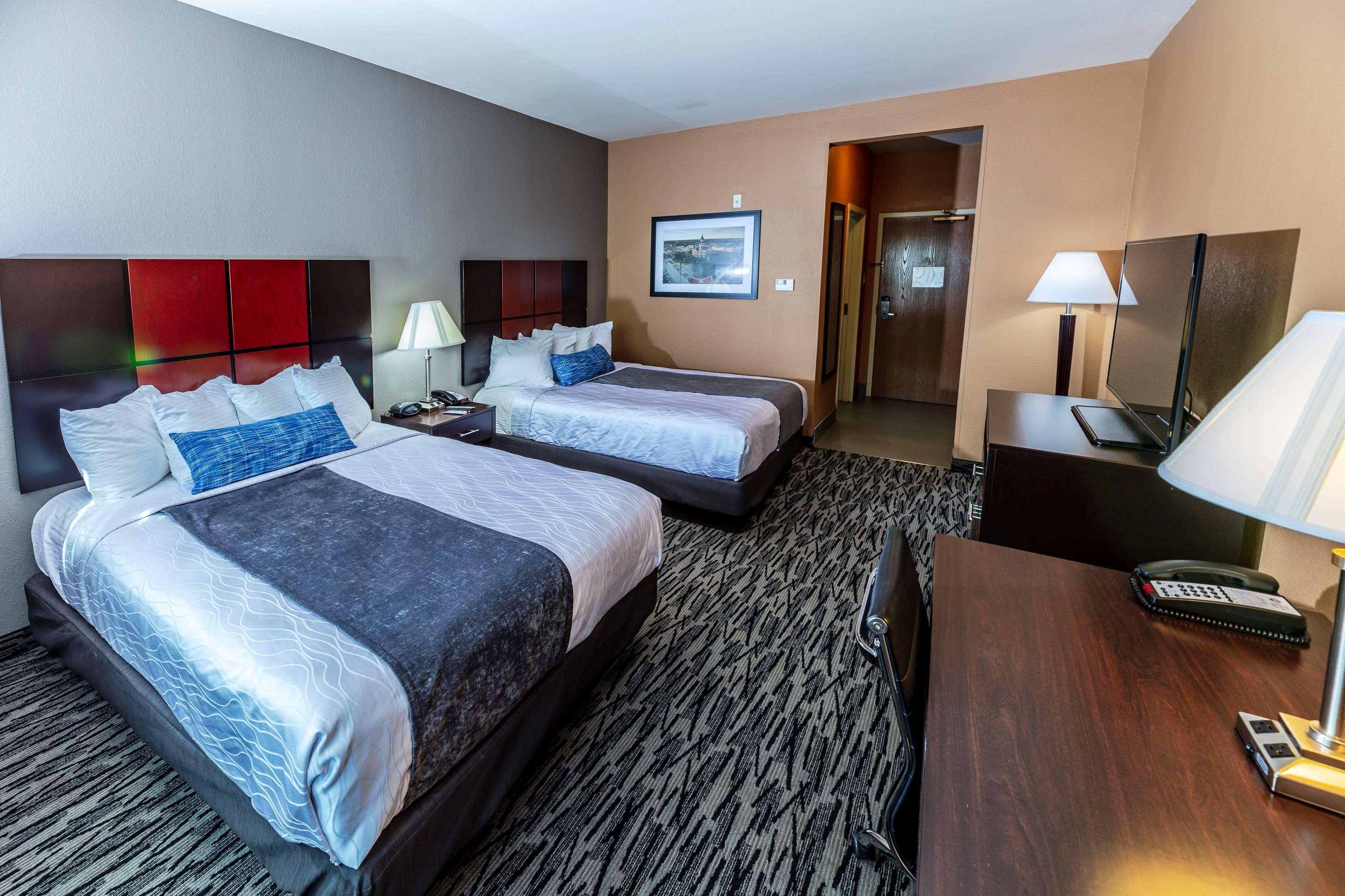 Best Western Plus Denton Inn & Suites Zewnętrze zdjęcie